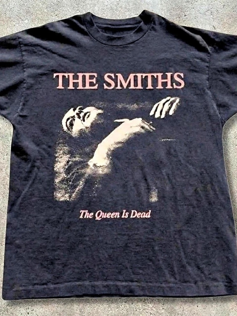 The Smiths The Queen Is Dead Album Cover T-Shirt in Black
